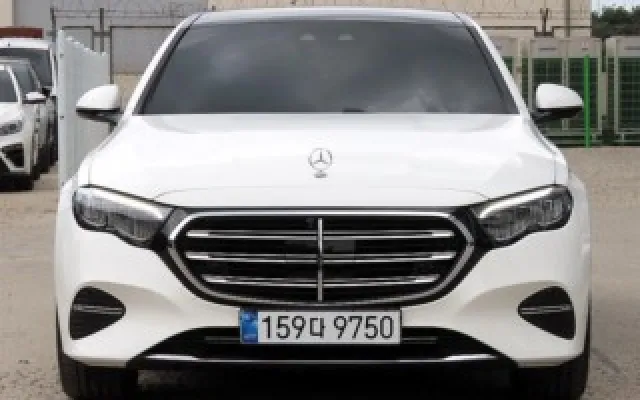 인천신용회복중고차전액할부 E-클래스 W214 E220d 4MATIC 매물 사진 17 - 2026/02 7,668km